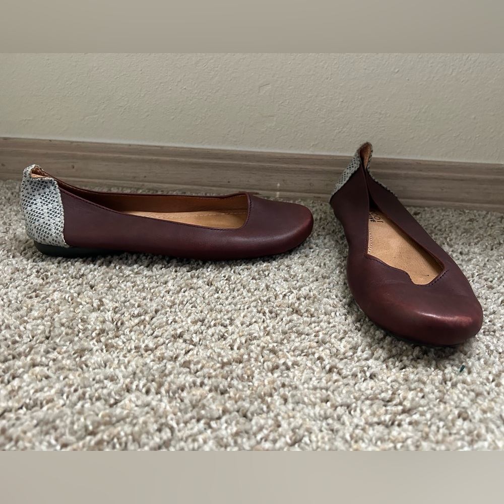The Root Collective Thea Flat Leather Brown Travel Size 5 Women's Preppy Boho